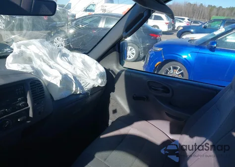 2004 Ford F-150 Heritage Xl/Xlt z USA, uszkodzony, nr VIN 2FTRX17224CA96289